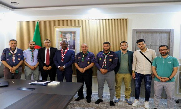 Hidaoui reçoit des représentants d'associations de jeunes ayant bénéficié de financements en 2024