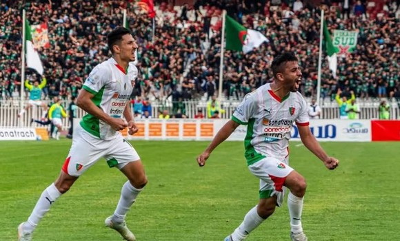 Ligue 1 Mobilis: le MCA à un pas d'un 9e sacre, la JSK conforte sa place de dauphin