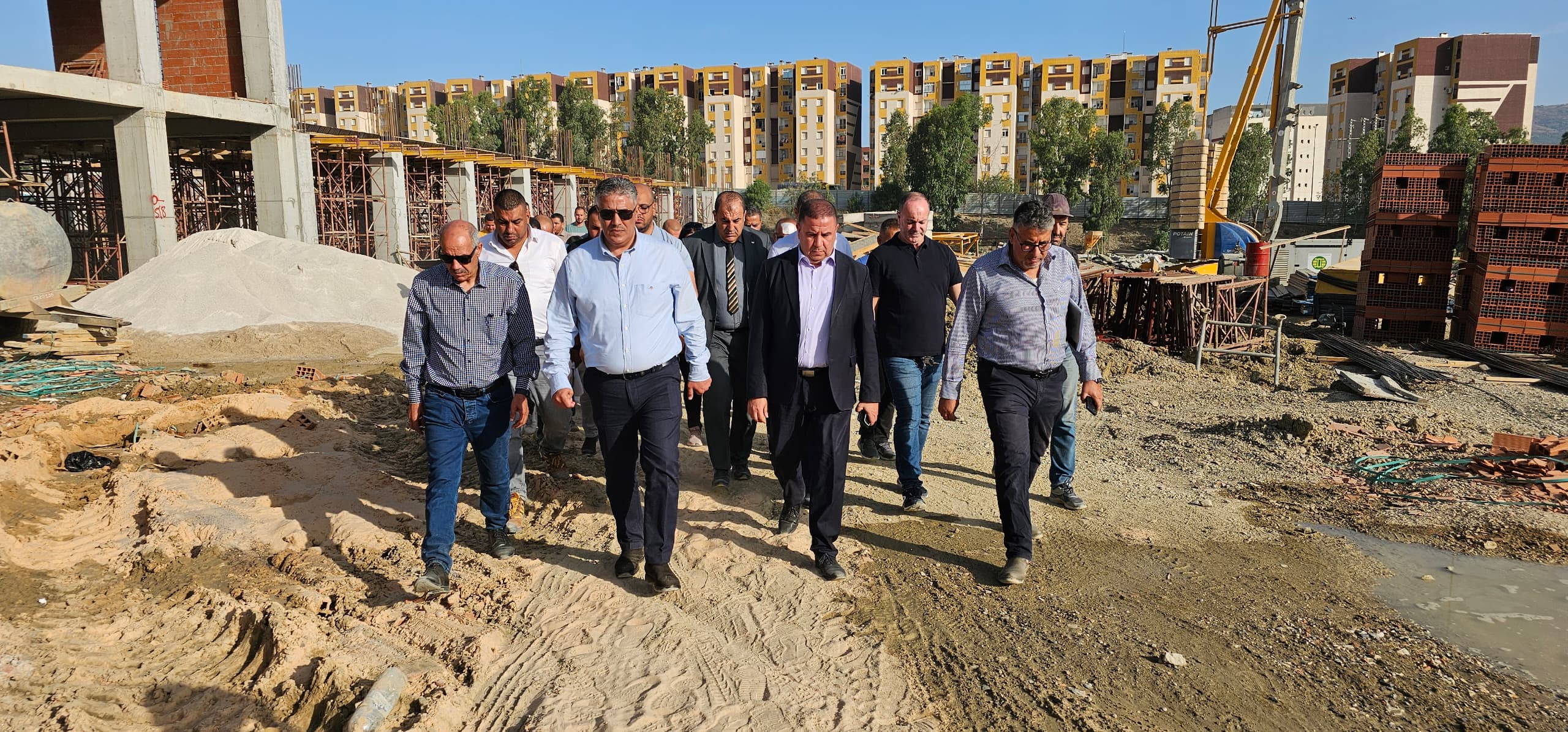 وزير السكن يتفقد مشروع مستشفى تيزي وزو - الشعب أونلاين