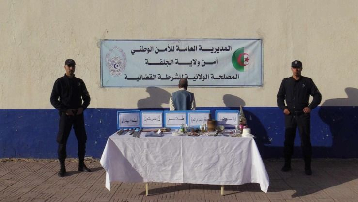 شرطة الجلفة توقف مشعوذ وتحجز معدات وطلاسم بأسماء أشخاص