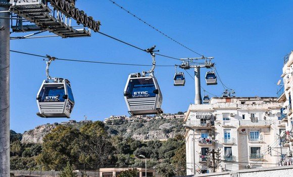 الجزائر العاصمة : دراسة لإنجاز مصاعد هوائية بعدة بلديات لتخفيف الازدحام المروري