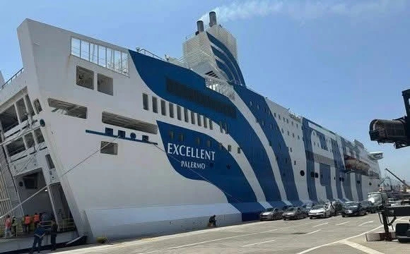 تدشين خط بحري جديد بين مينائي بجاية و سات