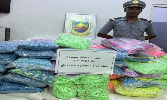 Port d'Alger: les services des douanes saisissent 400.000 comprimés psychotropes