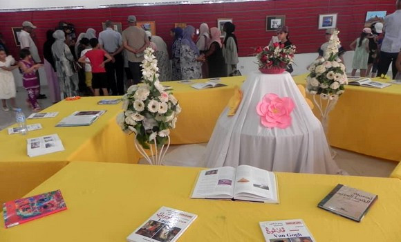 Large participation au salon des arts plastiques pour enfant