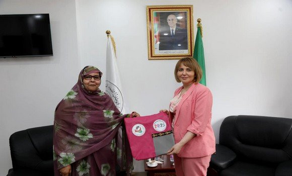 La présidente de l'ONSC reçoit la Secrétaire générale de l'Union nationale des femmes sahraouies