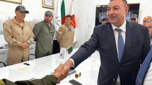 وزير النقل يعاين مطار صيادة في ختام الزيارة الى ولاية مستغانم