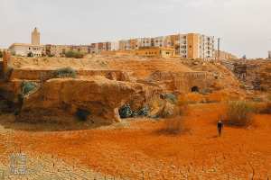 Les vestiges du pont et du barrage romains à l'entrée de Relizane sur l'Oued Mina