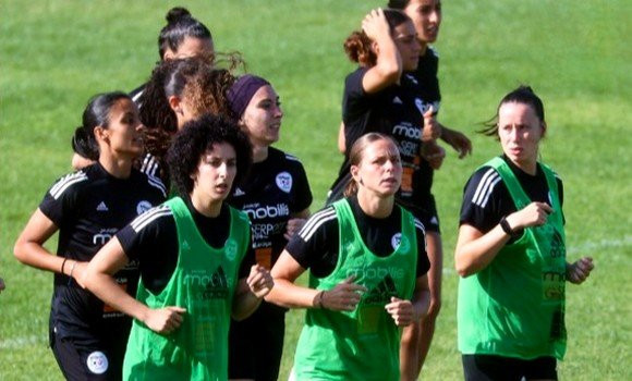 CAN féminine 2025: les Algériennes poursuivent leur préparation à Oran