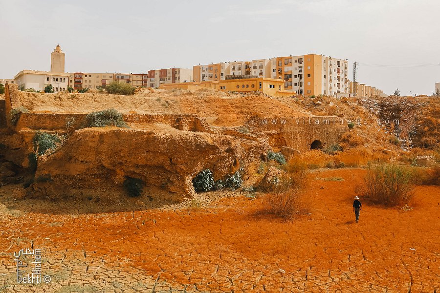 بقايا الجسر والسد الرومانيين عند مدخل غليزان على وادي مينة