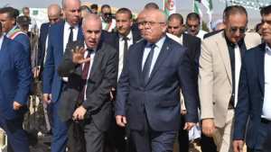 تبسة: وزير الفلاحة يعاين مشروع إنجاز مركز جواري لتخزين الحبوب