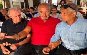 La mosquée de Paris rend hommage à feu Mahieddine Khalef