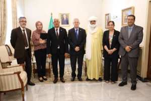 Nasri se réunit avec la délégation participant aux travaux de l'Assemblée parlementaire de l'OSCE