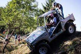 Planète (France/Europe) - Une compétition de 4x4 organisée dans une zone naturelle sensible