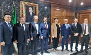 Arkab reçoit une délégation du Groupe chinois Avic Inno