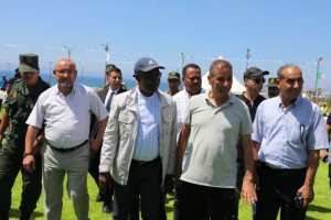 قبل الانطلاق الرسمي للمخيمات الصيفية مساء  اليوم .....الوزير حيداوي يقف منذ قليل على التحضيرات بشاطئ الكثبان بمستغانم