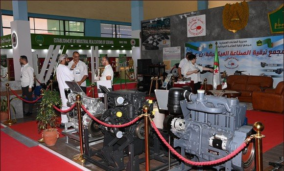 Le pavillon du MDN à la FIA: des produits reflétant le professionnalisme et le haut niveau de l'industrie militaire