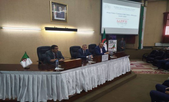 Rezig préside une réunion de suivi des préparatifs de la Foire commerciale intra-africaine prévue en Algérie