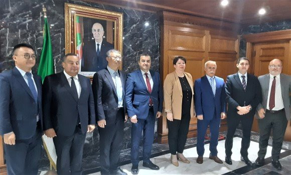 Arkab reçoit une délégation du Groupe chinois Avic Inno