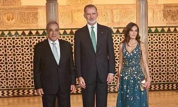 Le roi d'Espagne charge Larbaoui de transmettre ses salutations et de dire toute son estime au président de la République