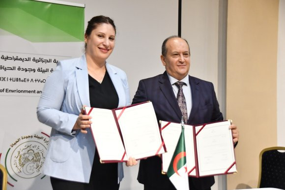 Signature d'une convention entre les ministères de l'Environnement et de l'Industrie pour appuyer la transition vers une économie verte et durable