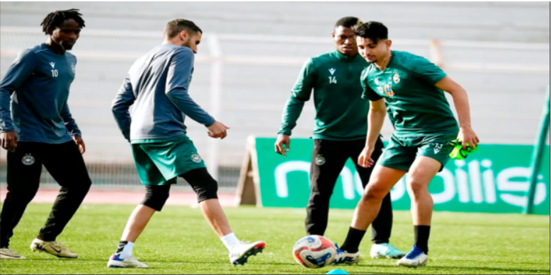 Le contrat-type du joueur et de  l'entraîneur professionnel est né