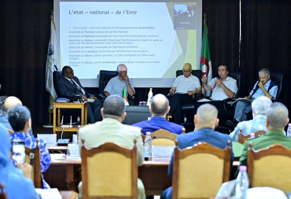 Conférence à Alger sur 