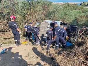 جيجل:وفاة 4 أشخاص و اصابة 35 آخرين بجروح في حادث انقلاب حافلة