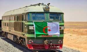 Tindouf : réception de la voie ferroviaire Tindouf/Gara-Djebilet   