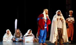 تقديم العرض الشرفي لمسرحية  ملحمة بن عياد بن ذهيبة  بالجزائر العاصمة