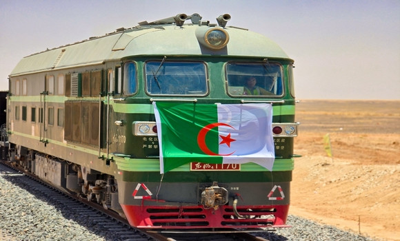 Tindouf : réception de la voie ferroviaire Tindouf/Gara-Djebilet