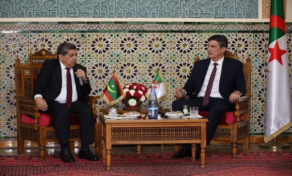 Le wali d'Alger passe en revue avec une délégation mauritanienne les expériences des deux pays en matière de développement local