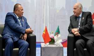 Attaf tient à Kuala Lumpur des entretiens bilatéraux avec son homologue timorais