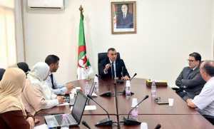 Zerrouki s'enquiert du déroulement du concours interne d'accès aux fonctions supérieures dans le secteur de la Poste