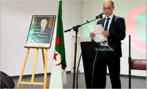 « Fier d'entonner, encore une fois, l'hymne national algérien ici en France' »