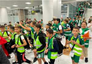 Arrivée d'enfants de la communauté nationale à l'étranger