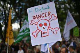 Planète (France/Europe) - Contre la loi Duplomb, une pétition pulvérise tous les records