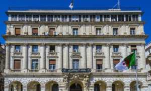 Nouveau droit de change pour voyager à l'étranger: les filiales de la Banque d'Algérie et des agences de 5 banques concernées par l'opération