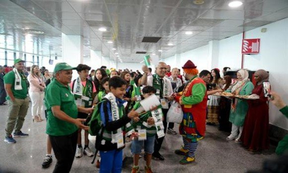 Saison estivale: arrivée du premier groupe d'enfants de la communauté  nationale à l'étranger à Alger
