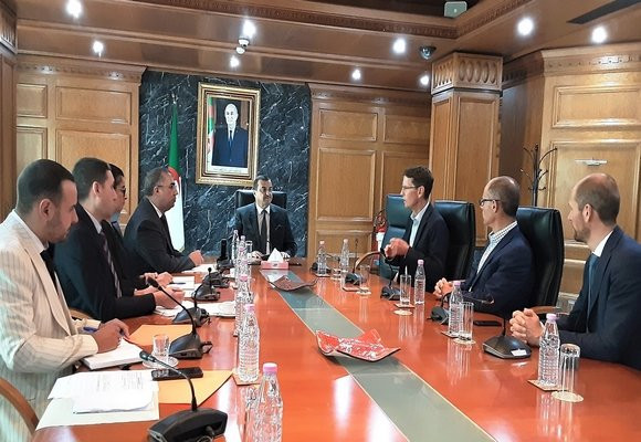 Energie et mines: M. Arkab reçoit une délégation de la société américaine 