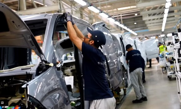 Usine Fiat d'Oran: les travaux d'extension ont atteint 85%