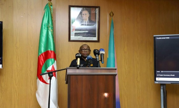 Le ministre sud-africain des Sciences salue le niveau atteint par les universités algériennes