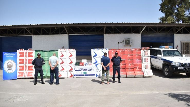 أمن ولاية المسيلة يطيح بشبكة دولية لتهريب التبغ ويحجز أكثر من 242 ألف علبة سجائر
