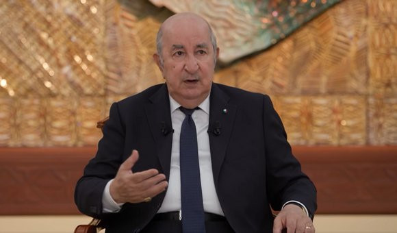 Le président de la République réaffirme l'attachement de l'Algérie aux principes de bon voisinage et de non-ingérence dans les affaires intérieures des Etats