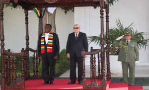 Le président de la République réserve un accueil officiel à son homologue zimbabwéen