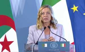 العلاقات بين الجزائر وإيطاليا تتقوى باستمرار