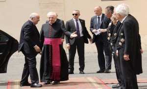 رئيس الجمهورية يصل إلى دولة الفاتيكان للقاء قداسة البابا ليون الرابع عشر