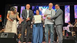 اختتام مهرجان الموسيقى والأغنية الوهرانية  .. تتويج محمد عامر وغوماري أنس وسمير شيخيب بالمراكز الأولى.