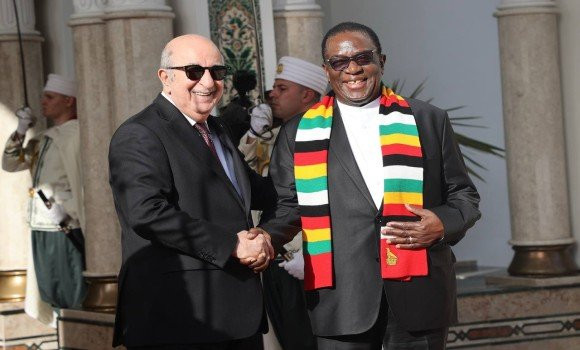 Visite du président zimbabwéen en Algérie: volonté commune de renforcer la coopération bilatérale