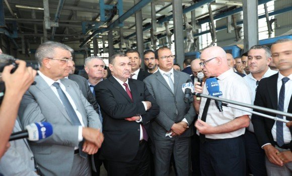 وزير النقل يشرف على إعادة تشغيل المصعد الهوائي الرابط بين مدينتي عنابة وسرايدي