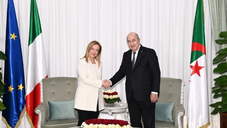 رئيس الجمهورية يخص باستقبال رسمي من قبل رئيسة الوزراء الإيطالية بقصر كيجي